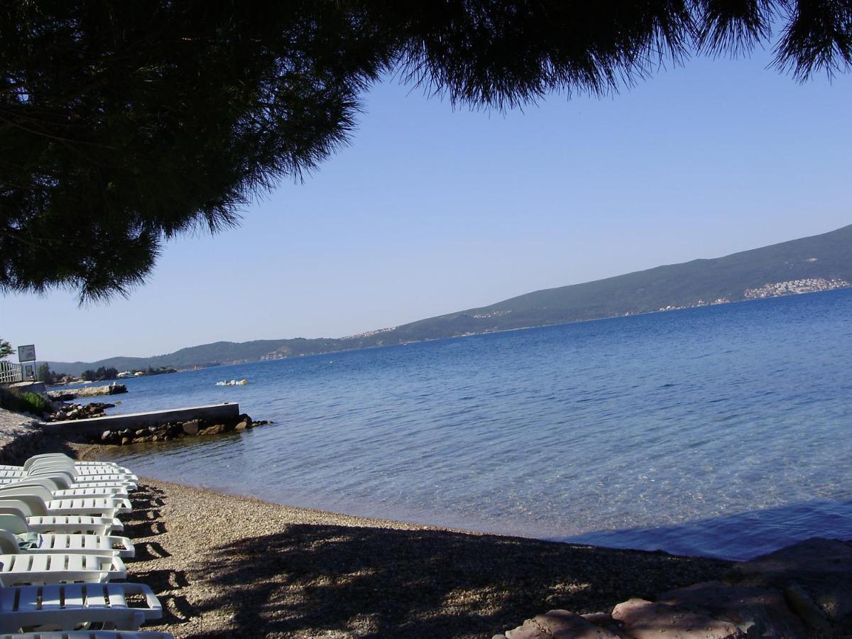 Olive Tree Apartments Tivat Exterior photo